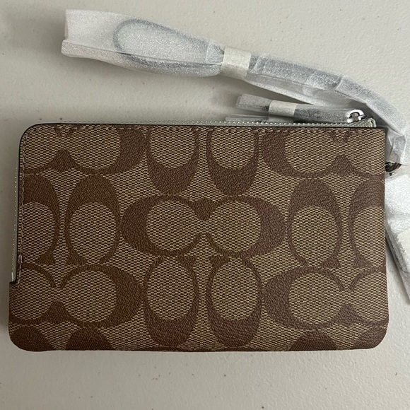 COACH Double Corner Zip Wristlet In Signature Canvas - Picture 2 of 3
